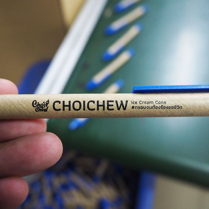ผลงานของพรีเมี่ยม ปากกา สกรีนโลโก้ choi chew
