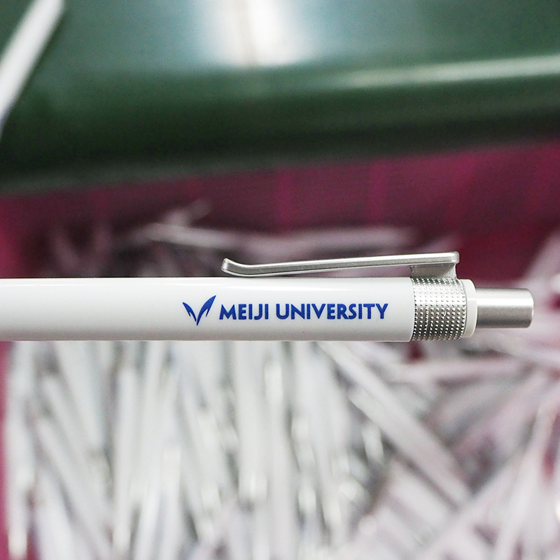  ผลงานปากกา สกรีนโลโก้ MEIJI UNIVERSITY