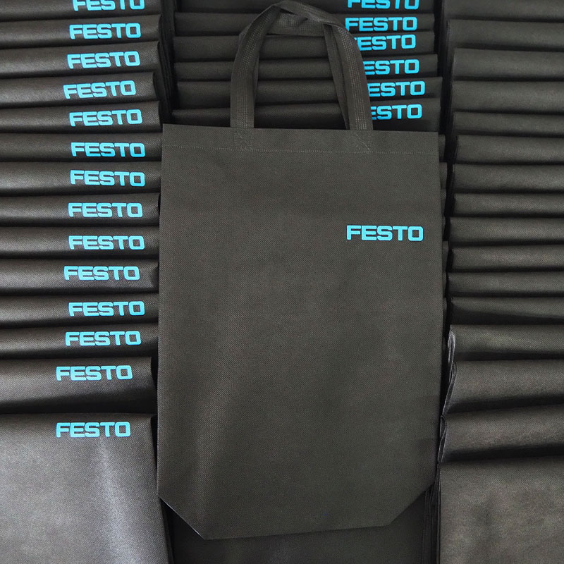 ผลงานถุงผ้า สกรีนโลโก้ FESTO