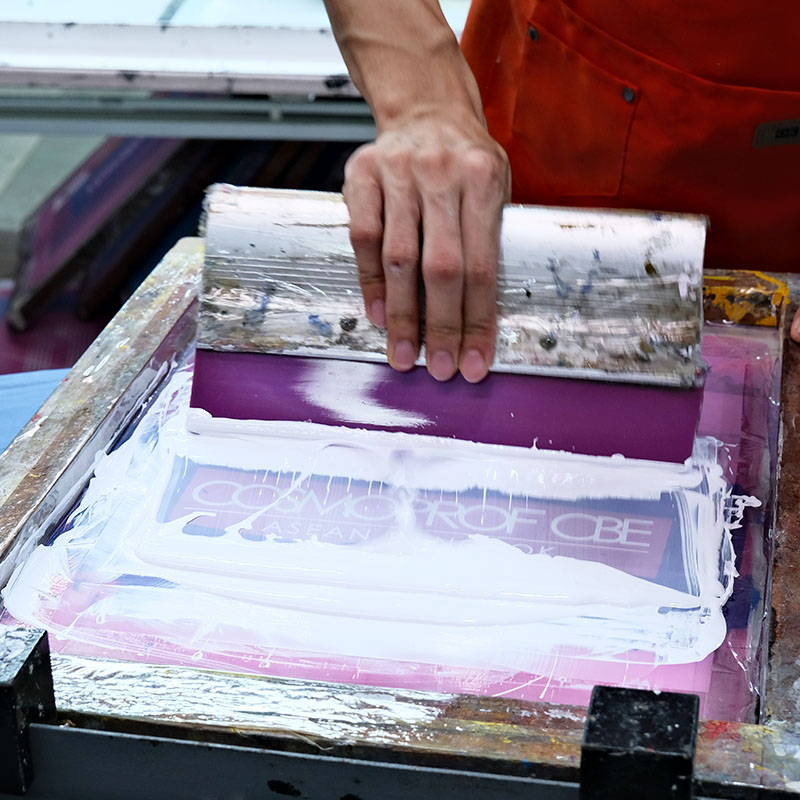 ร่ม-สกรีนโลโก้-COSMOPROF-OBE