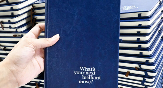 สมุดโน้ต-สกรีนโลโก้-what’s-your-next-brilliant-move_-1